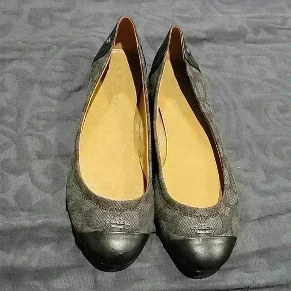 Coach flats‎ - Picture 1 of 5